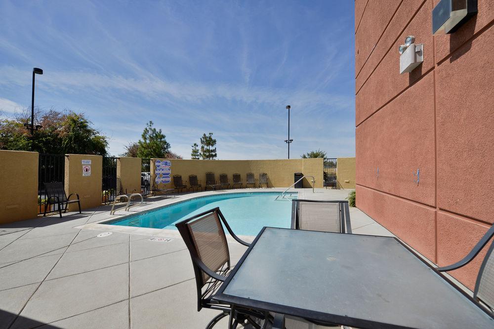 Holiday Inn Express Elk Grove West I-5 By Ihg Exterior foto