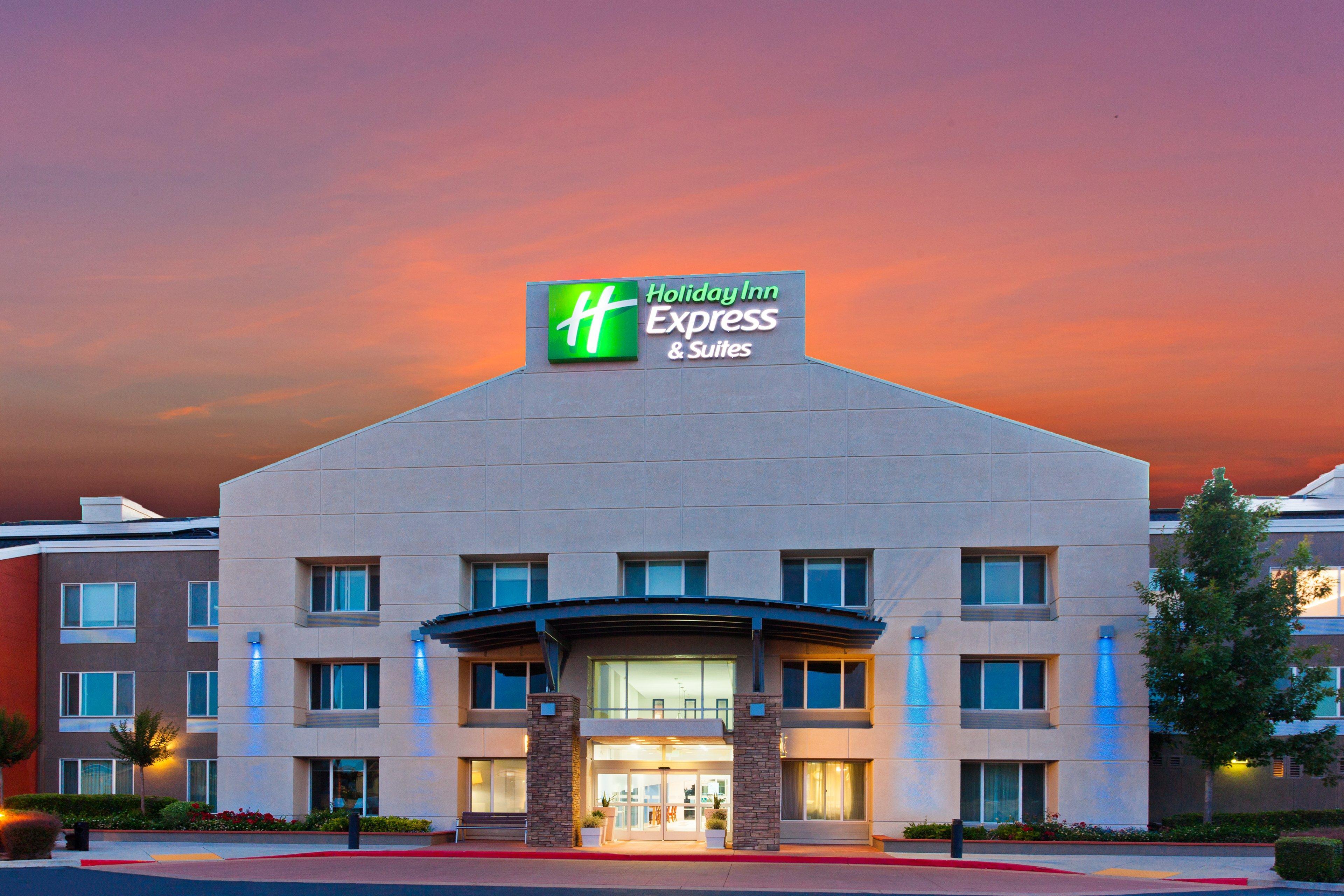 Holiday Inn Express Elk Grove West I-5 By Ihg Exterior foto
